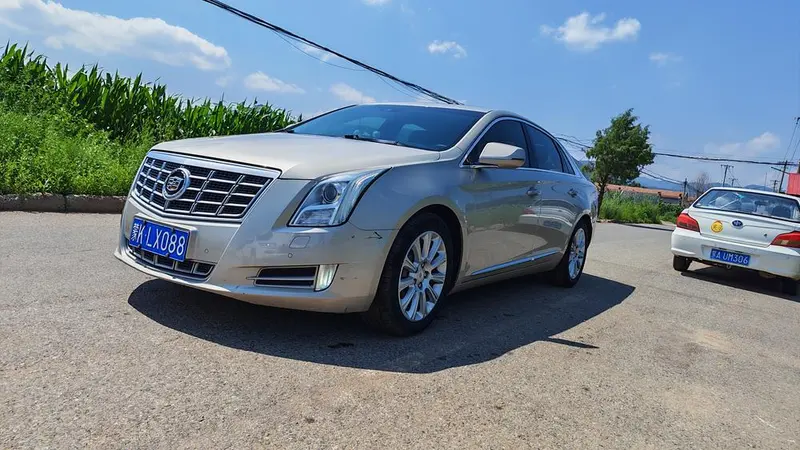 Cadillac XTS, 2013