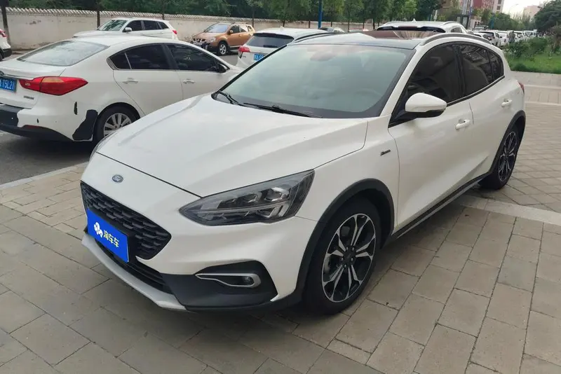 Ford Focus Active EcoBoost 180 автомат 劲耀 версия, 2020 — фото 1