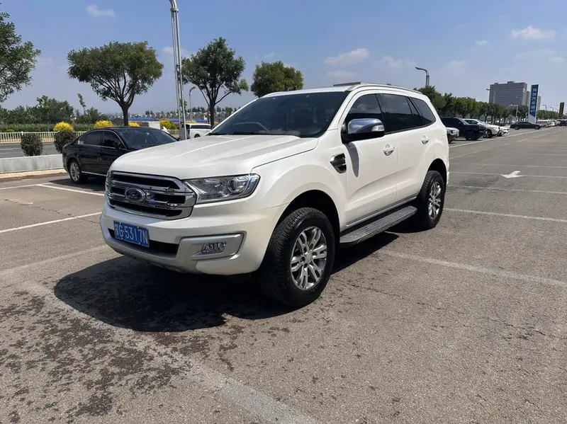 Ford Everest 2.0T Gasoline Auto 4WD Luxury Edition 5 Seater, 2017 — фото 1