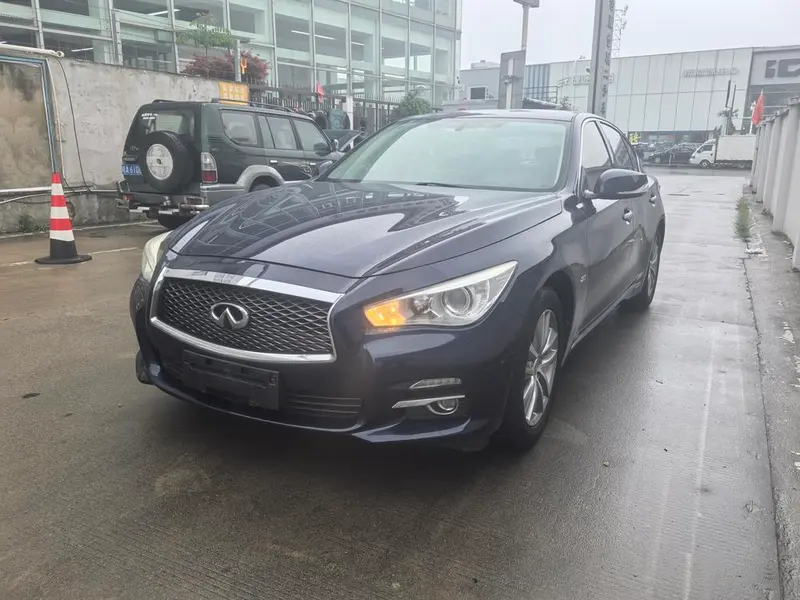 Infiniti Q50L, 2015