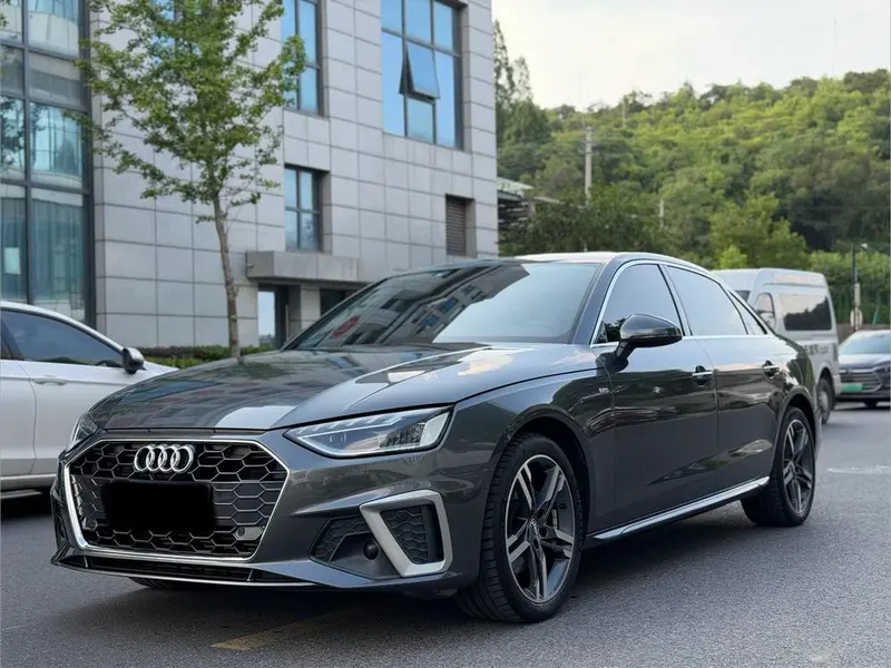 Audi A4L 40 TFSI Luxury Version, 2020 — фото 1