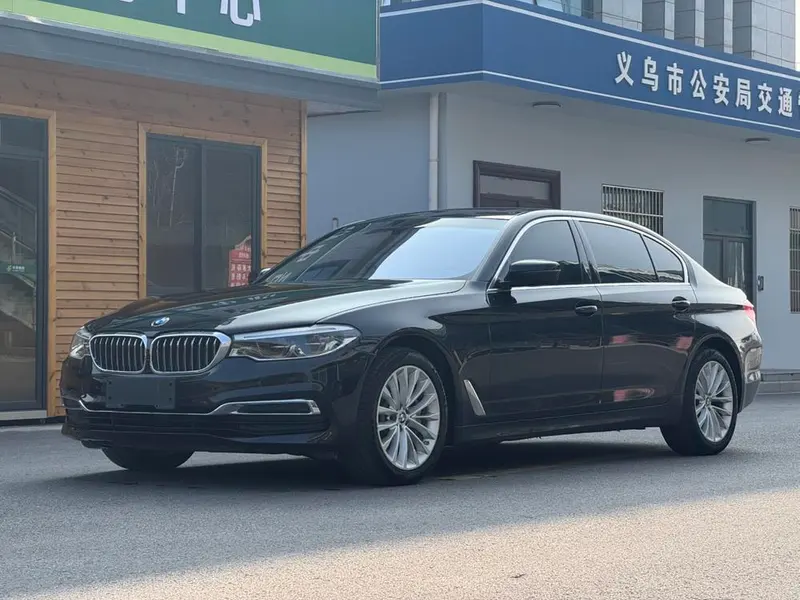BMW 5-Series, 2020