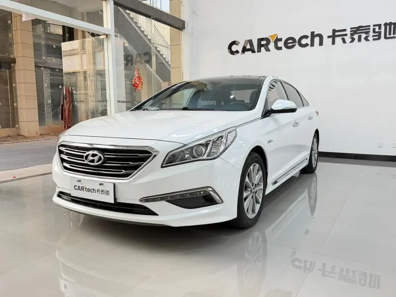 Hyundai Sonata LF 1.6T GLS Smart Version, 2015 — фото 1
