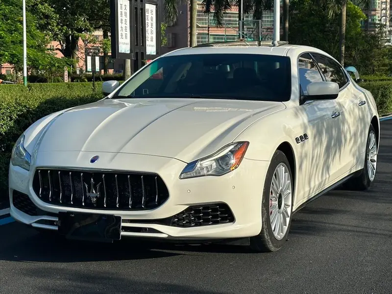 Maserati Quattroporte, 2013