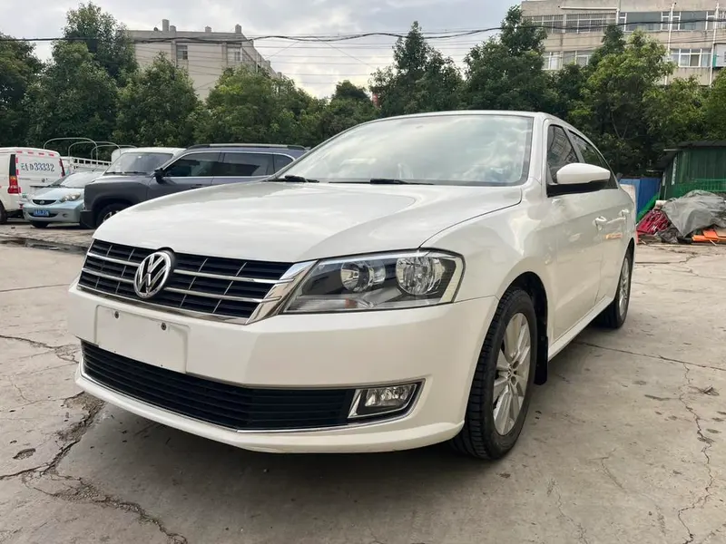 Volkswagen Lavida 1.6L Auto Comfort Edition, 2015 — фото 1