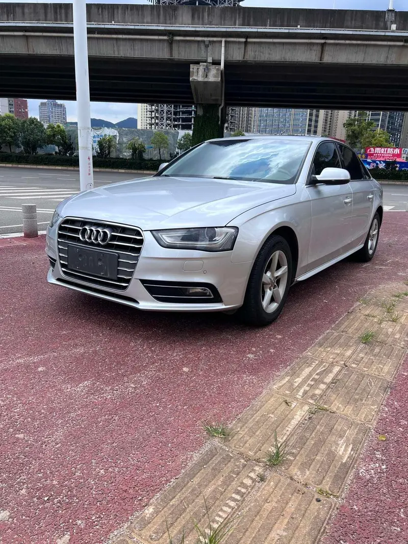 Audi A4L 35 TFSI Auto Standard Version, 2013 — фото 1