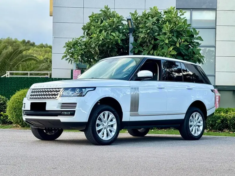 Land Rover Range Rover 3.0T Auto 4WD 5 Seater Parallel Import, 2018 — фото 1