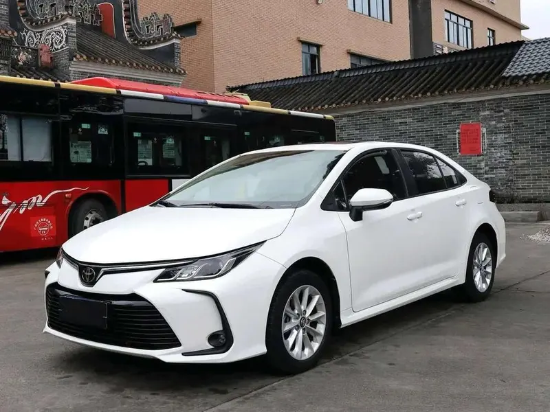 Toyota Corolla 1.2T S-CVT Elite PLUS Edition, 2021 — фото 1