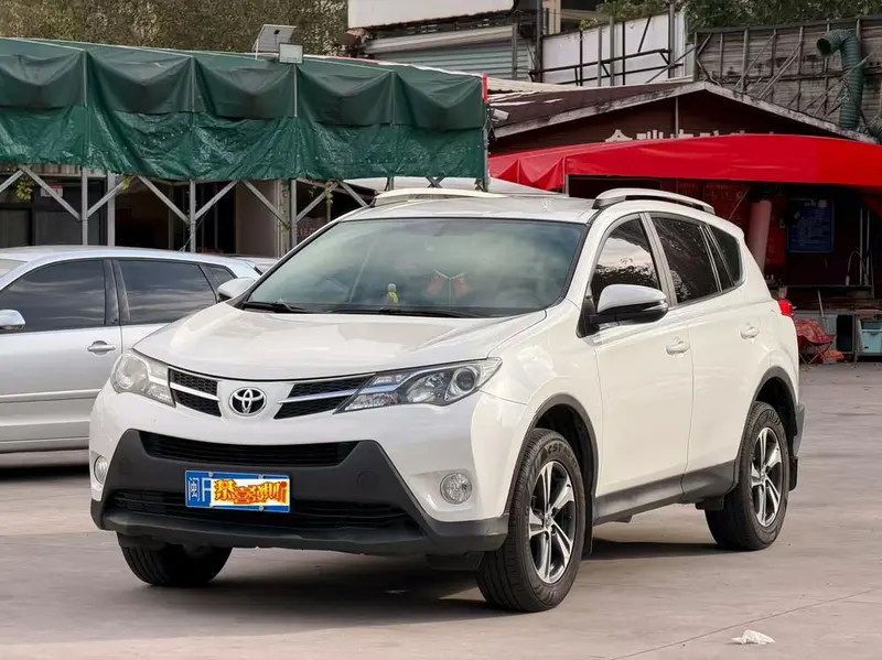 Toyota RAV4 2.0L CVT 2WD Edition, 2013 — фото 1