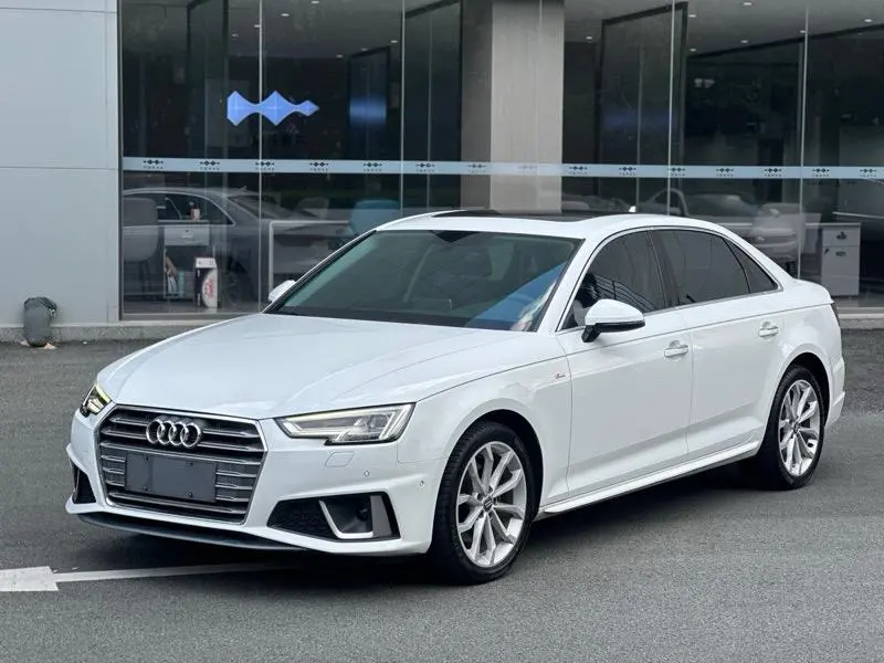 Audi A4L 30 Version 40 TFSI Fashion Version, 2018 — фото 1