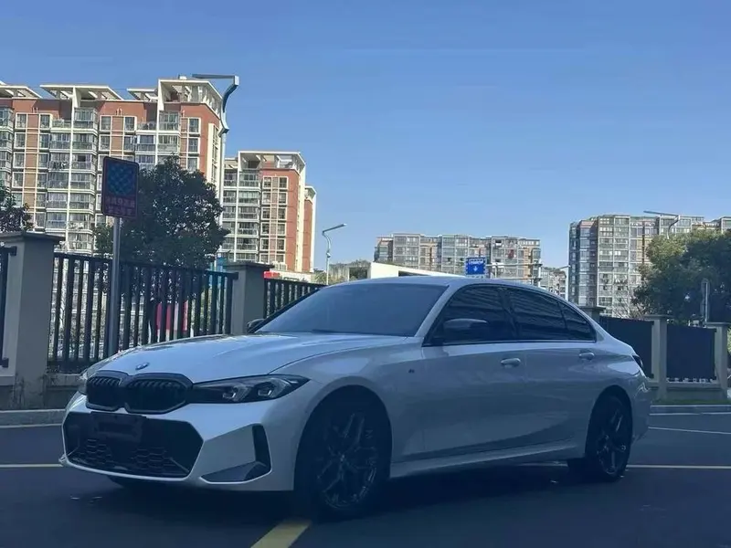 BMW 3-Series, 2025