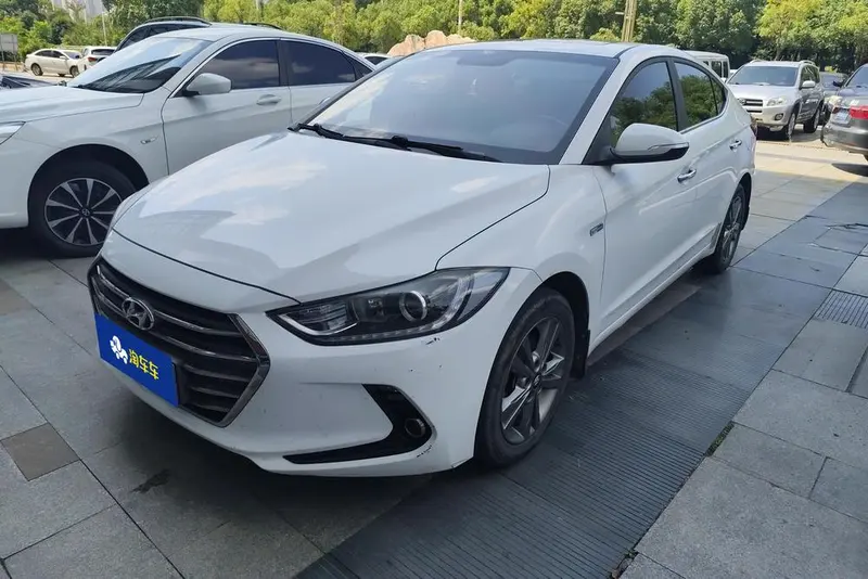 Hyundai Elantra Lingdong, 2016
