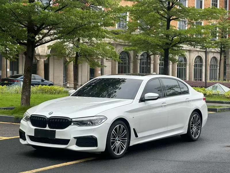 BMW 5-Series, 2019