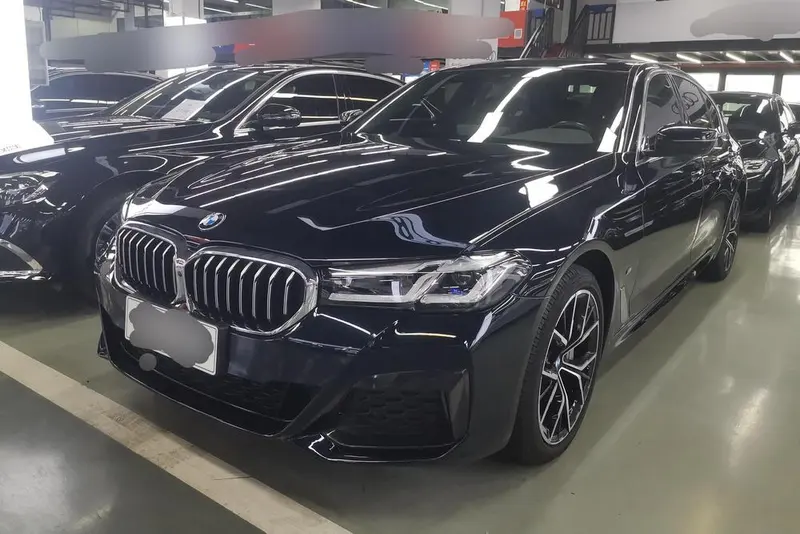 BMW 5-Series, 2022