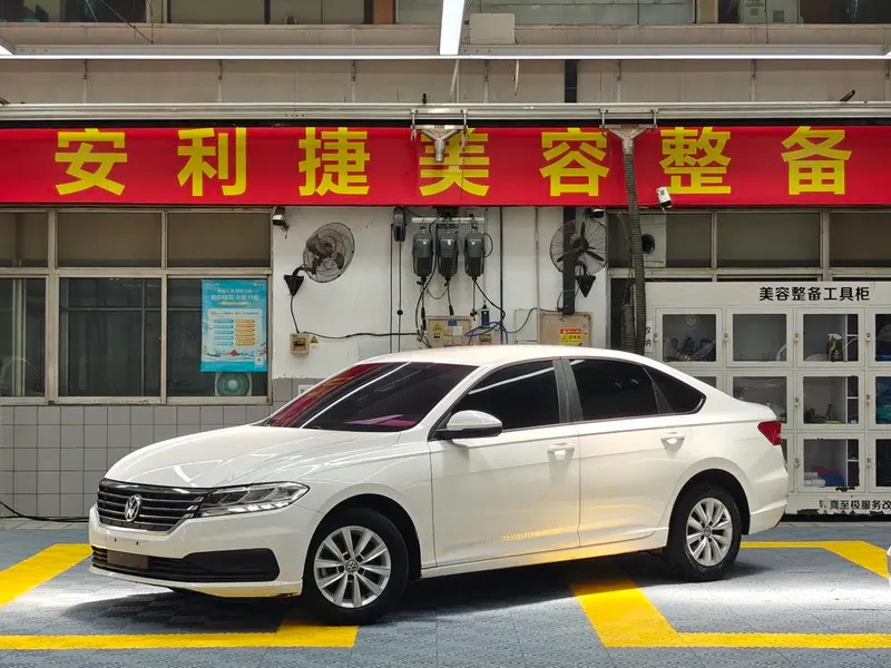 Volkswagen Lavida 1.5L Auto Style Edition CN5, 2018 — фото 1