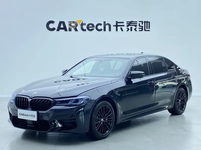 BMW 5-Series, 2022
