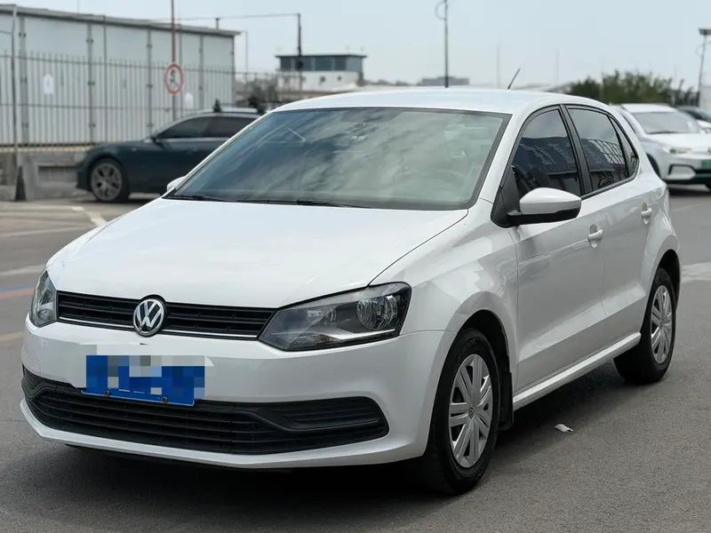 Volkswagen Polo 1.4L Auto Style Version, 2016 — фото 1