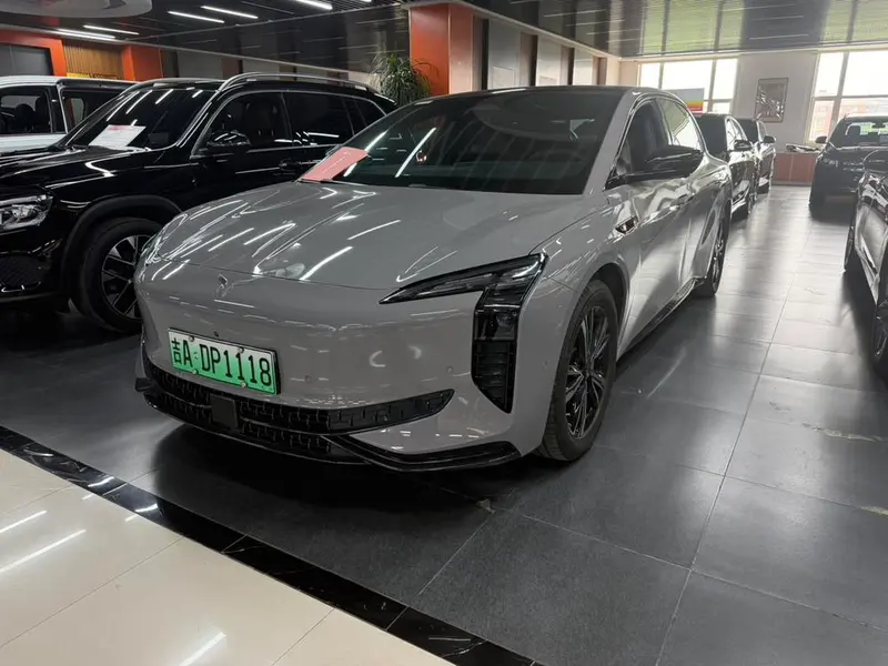 Hongqi EH7, 2024