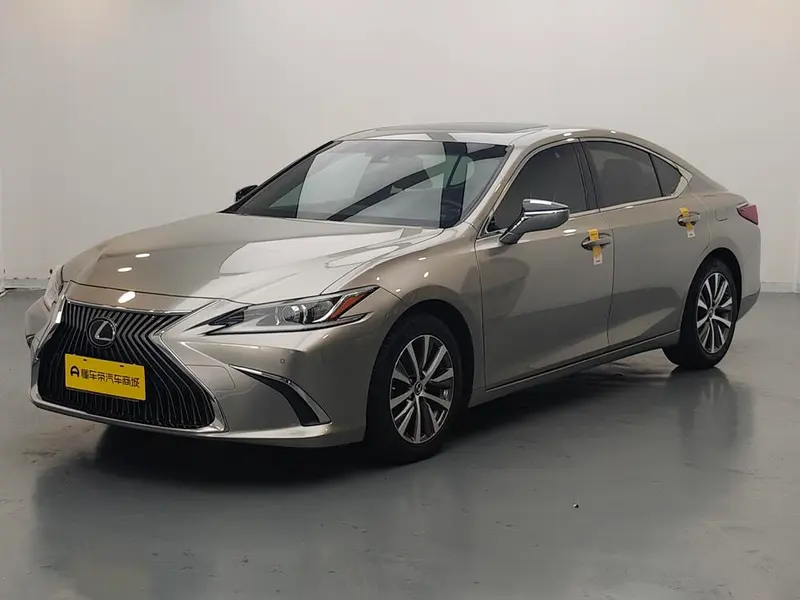 Lexus ES 200 Edition CN5, 2018 — фото 1