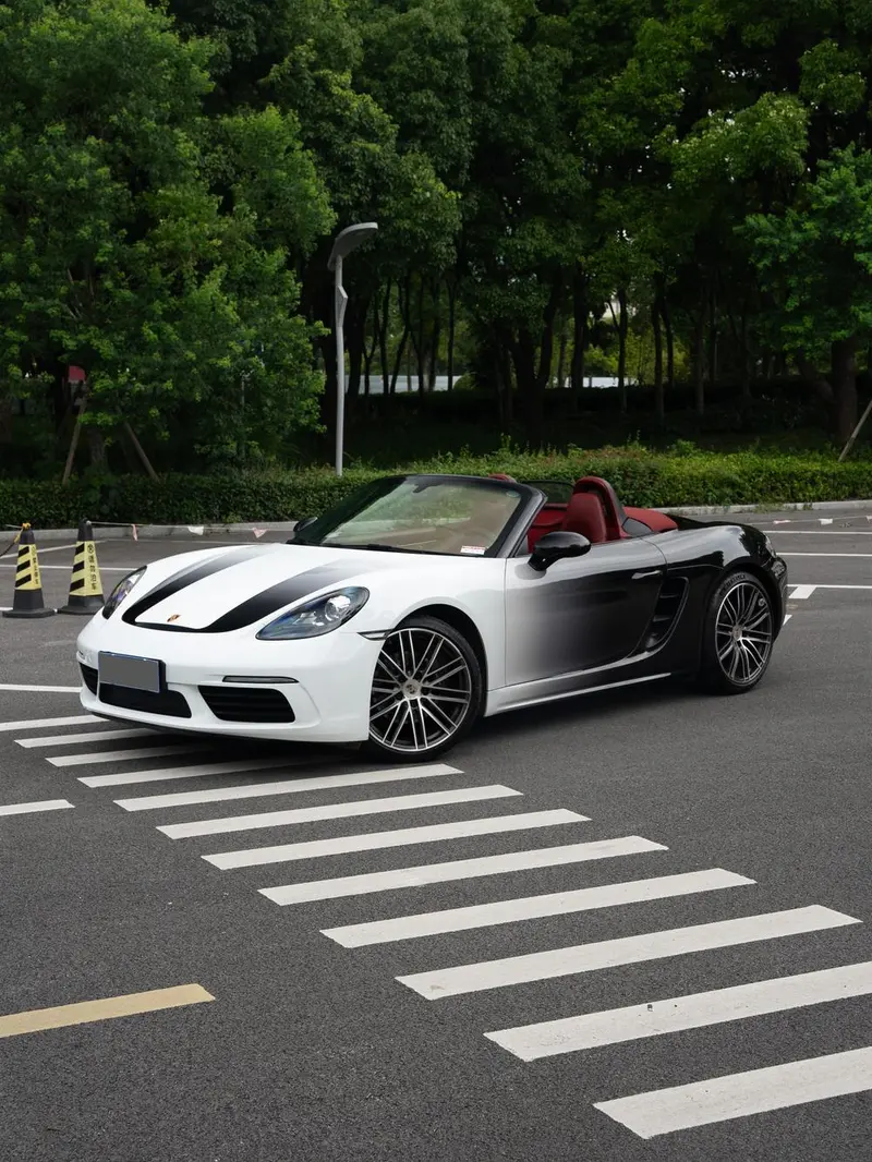 Porsche 718, 2023