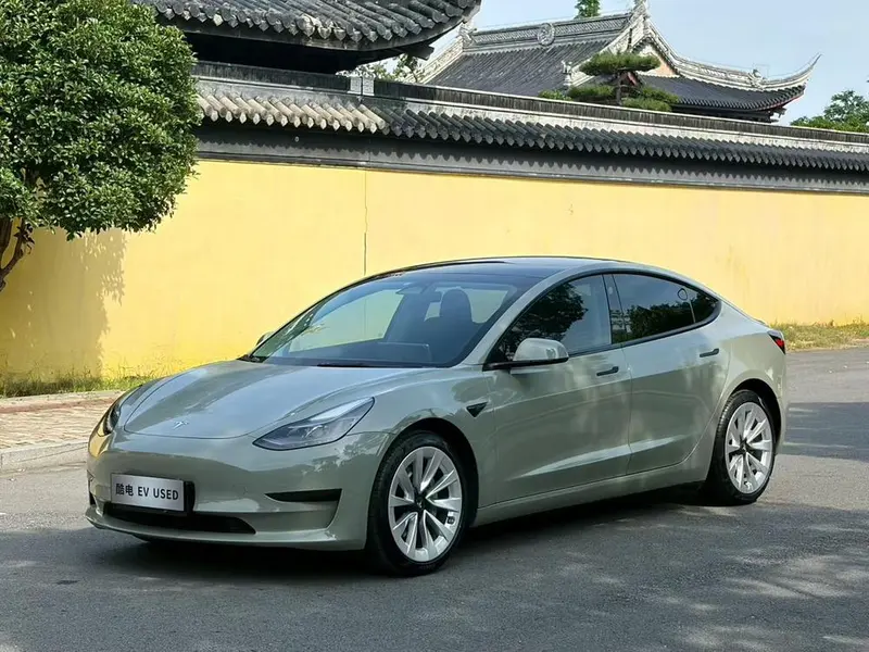 Tesla Model 3 Edition, 2022 — фото 1