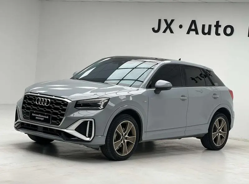 Audi Q2L, 2022