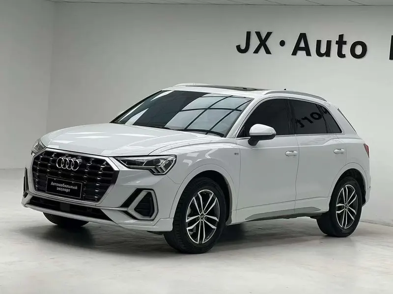 Audi Q3, 2022