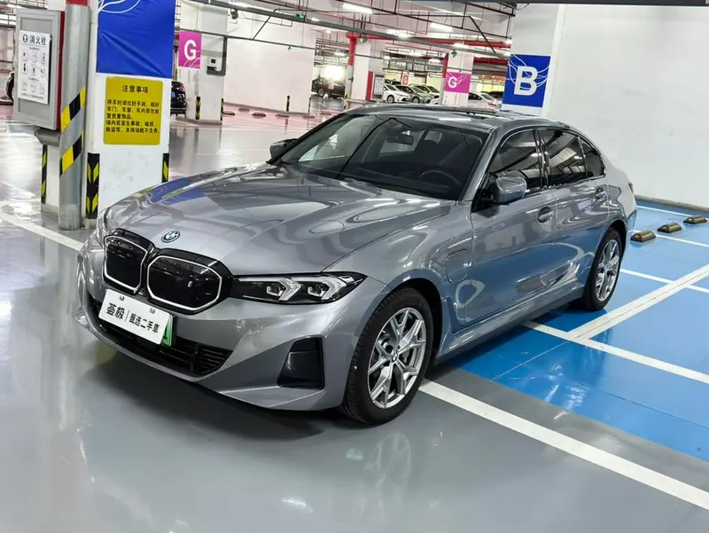 BMW i3 eDrive35L, 2023 — фото 1