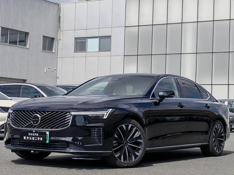 Volvo S90 PHEV T8 4WD Long Range Luxury Edition, 2026 — фото 1