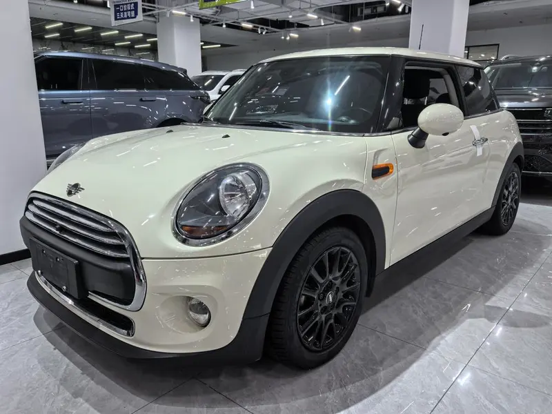 MINI MINI 1.5T ONE PLUS, 2018 — фото 1