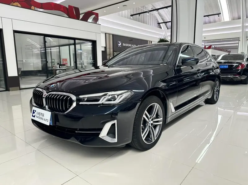 BMW 5-Series, 2023