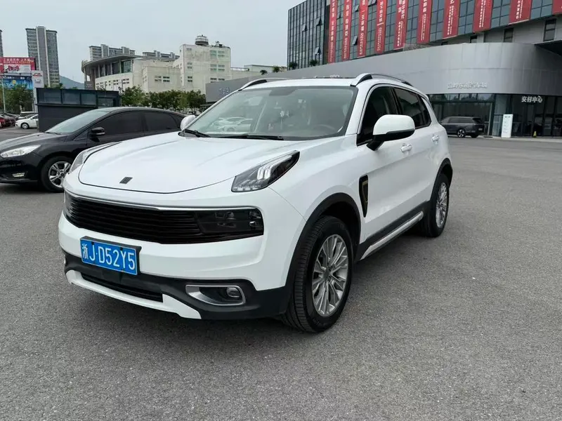 Lynk & Co 01, 2017