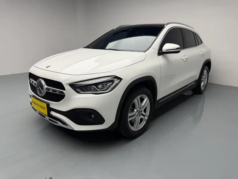 Mercedes-Benz GLA Facelift GLA 200, 2023 — фото 1