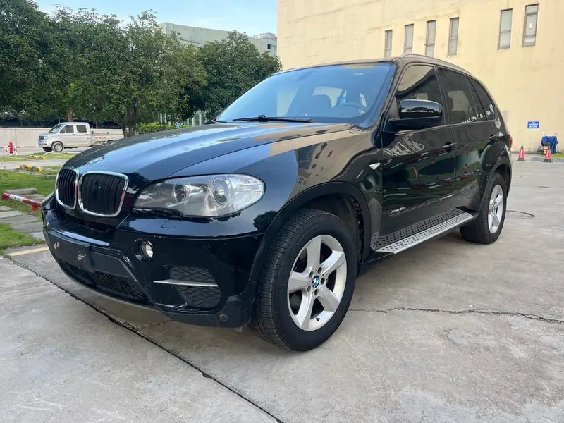 BMW X5 (Import), 2011