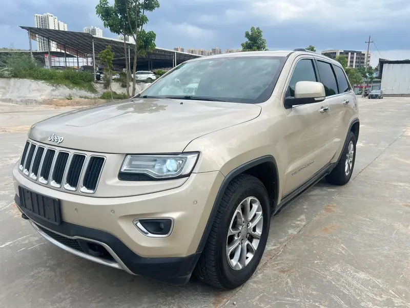 Jeep Grand Cherokee (Import), 2015