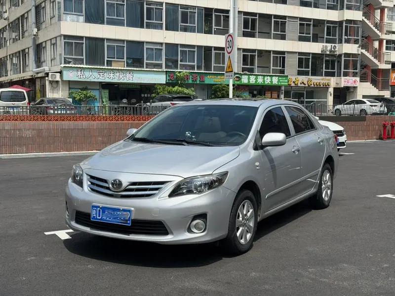 Toyota Corolla Edition 1.6L Auto Stylish Cool Version GL, 2013 — фото 1