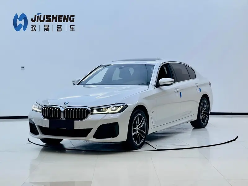 BMW 5-Series, 2022