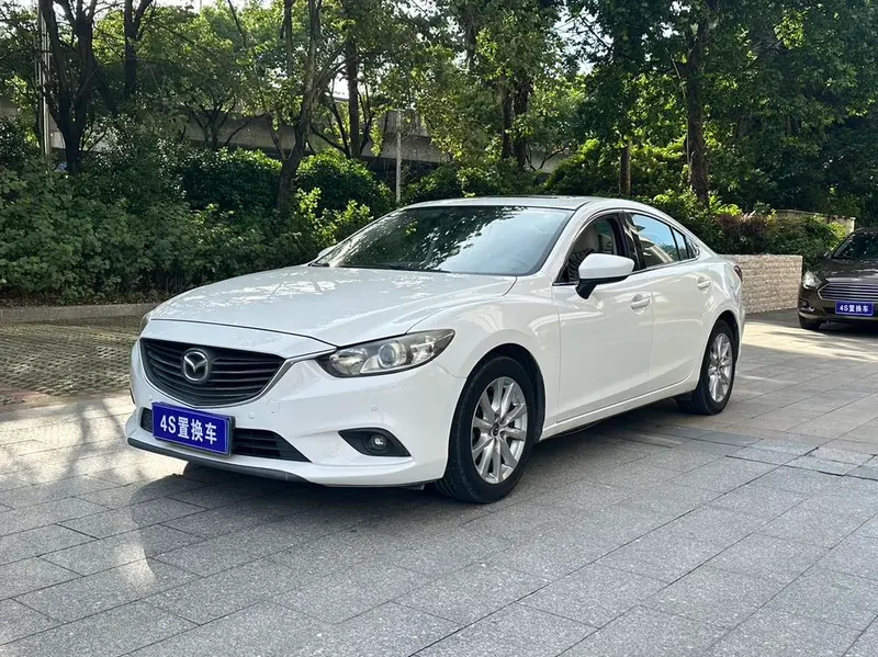 Mazda Atenza 2.0L Blue Luxury Edition, 2014 — фото 1