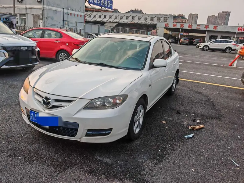 Mazda 3, 2010