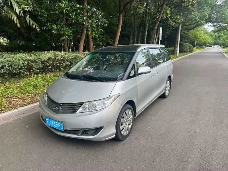 BYD M6, 2013