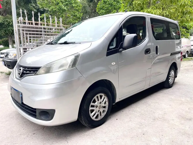 Nissan NV200, 2010