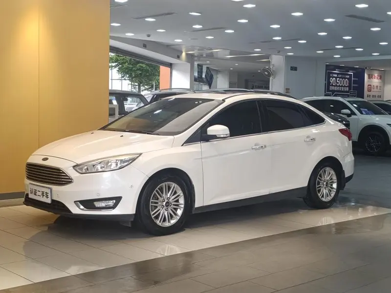 Ford Focus Sedan EcoBoost 180 Auto Flagship Version, 2017 — фото 1