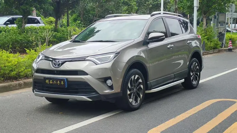Toyota RAV4 2.5L Auto 4WD Elite Edition, 2016 — фото 1