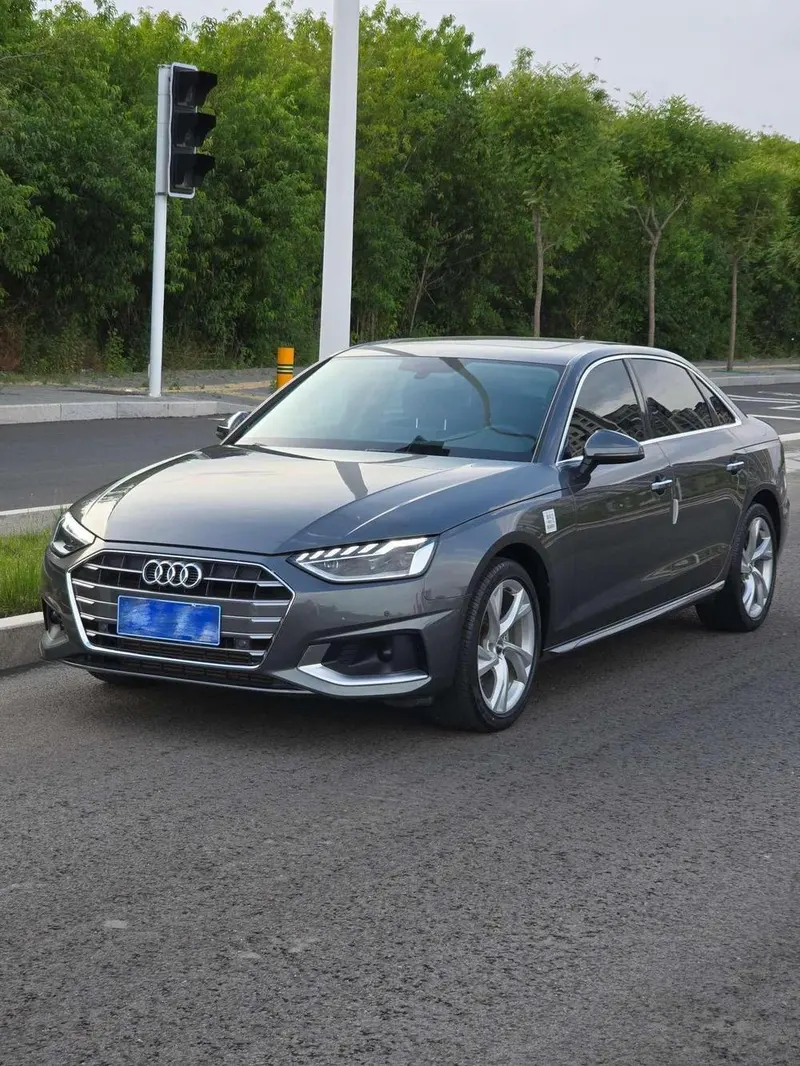 Audi A4L 40 TFSI Luxury Version, 2020 — фото 1