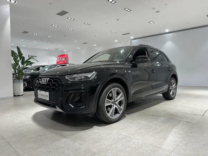 Audi Q5L, 2022