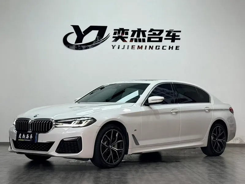 BMW 5-Series, 2021
