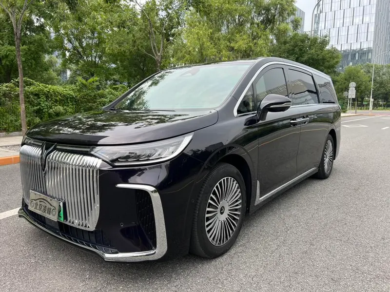 Voyah Dreamer PHEV, 2025