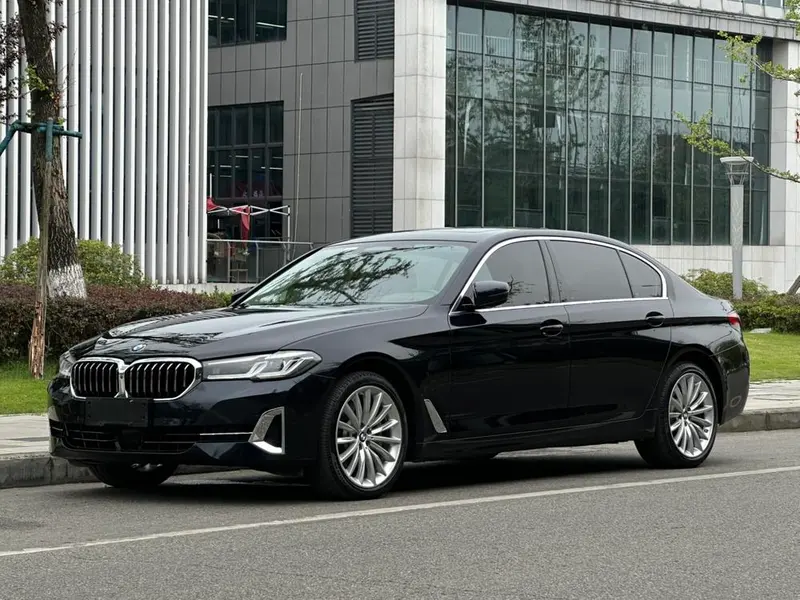 BMW 5-Series, 2022