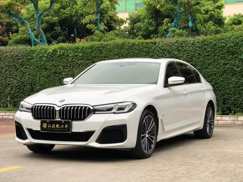 BMW 5-Series, 2023