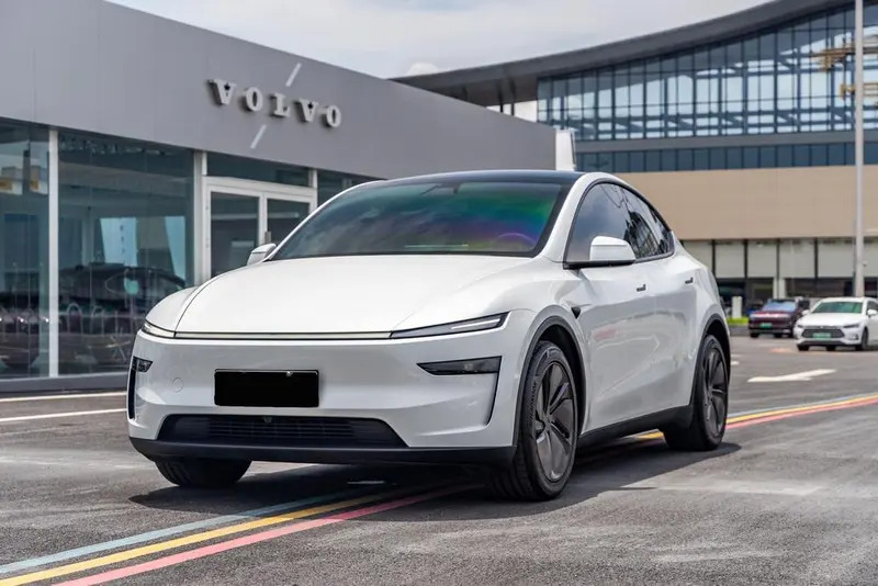 Tesla Model Y Long Range AWD Edition, 2026 — фото 1